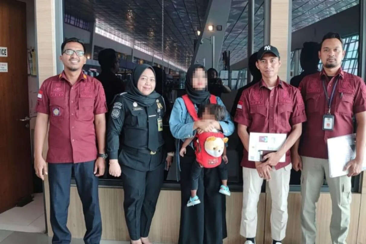 Langgar Keimigrasian, Ibu dan Anak WNA Sri Lanka Dideportasi Imigrasi Kediri