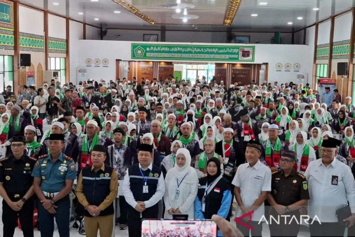 423 Calon Haji Embarkasi Banjarmasin Sudah Diberangkatkan ke Tanah Suci
