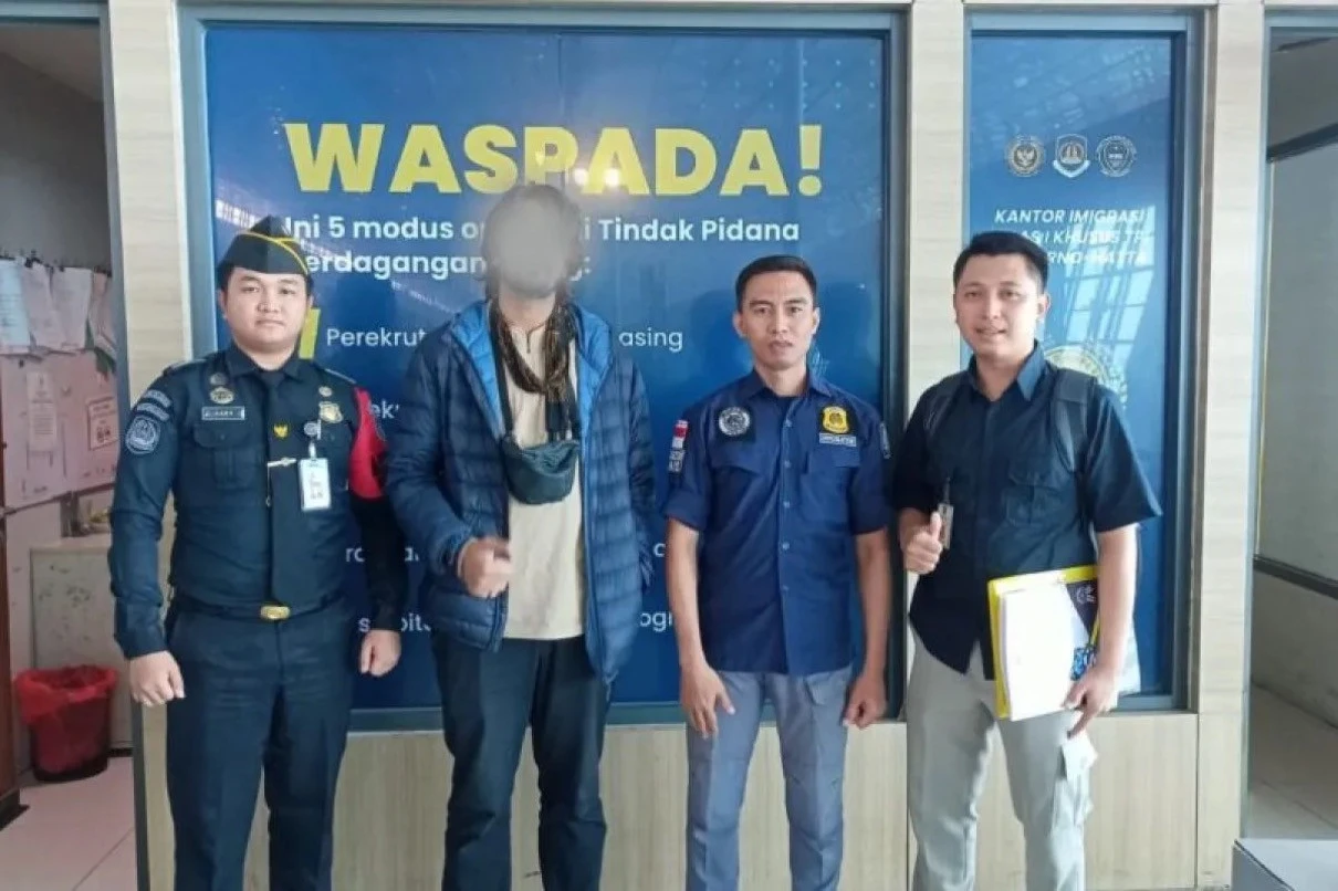 Belajar Bahasa di Pare, WNA Pakistan Dideportasi Gegara Langgar Izin Tinggal