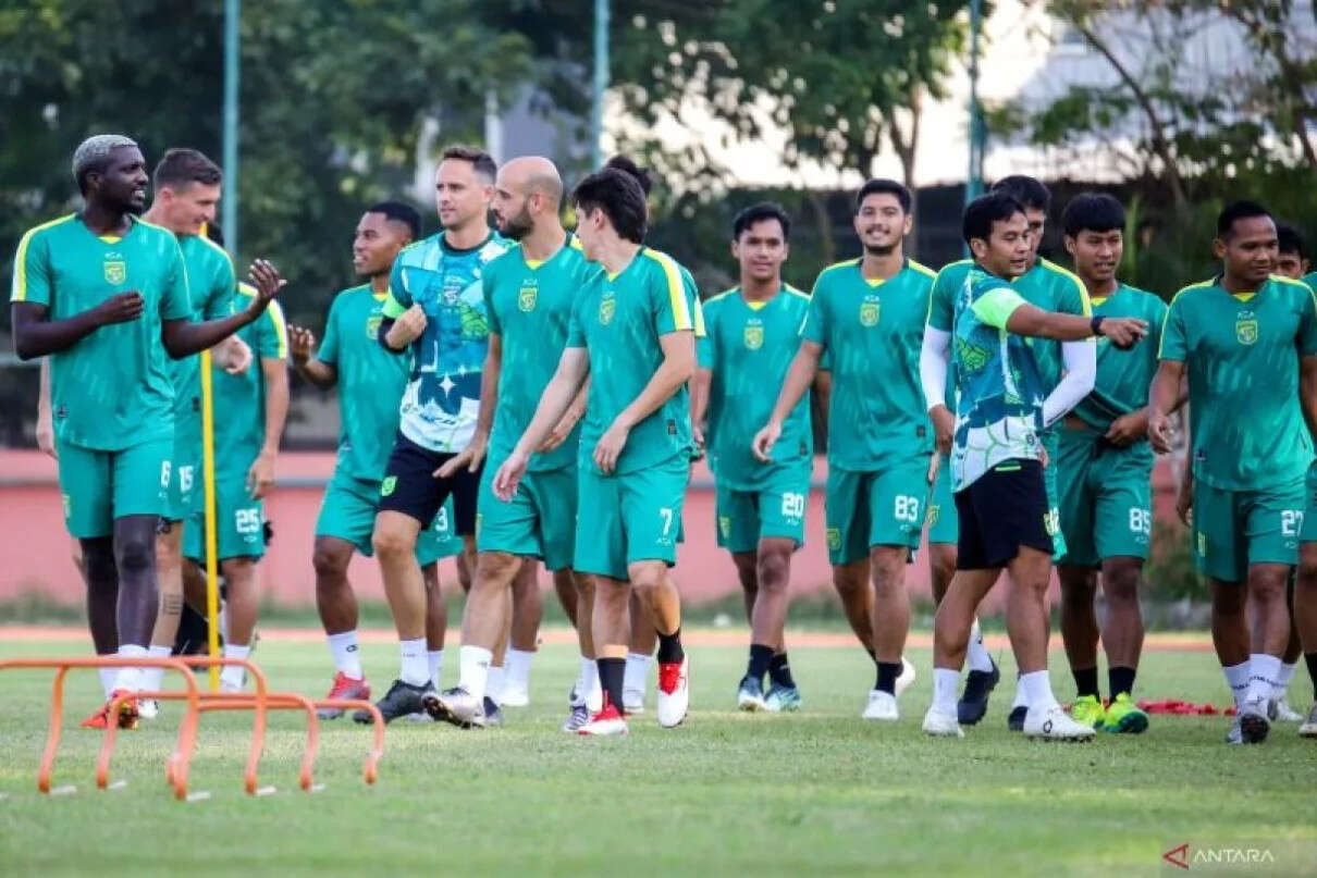 Persebaya Buka Opsi Rekrut 1 Pemain Asing Baru untuk Perkuat Lini Belakang