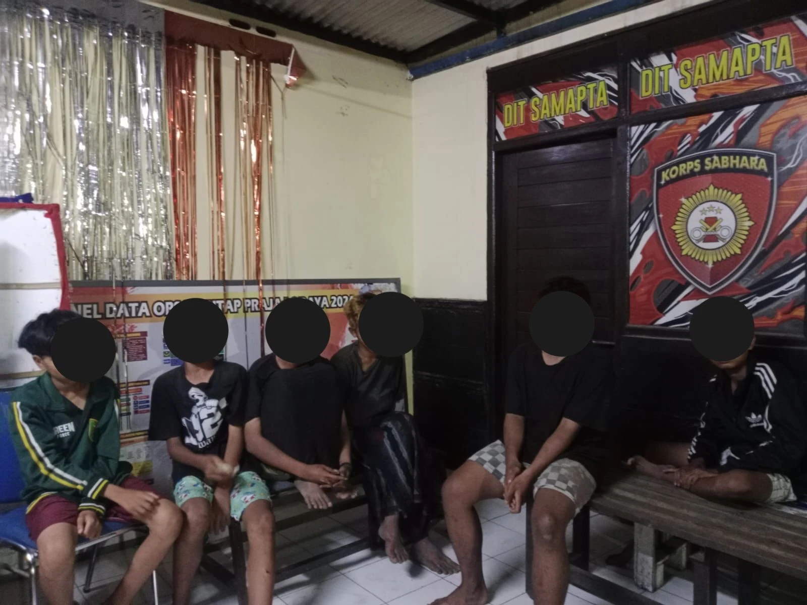 Polisi Amankan 6 Bonek Saat Hendak ke Stadion GBLA Bandnug
