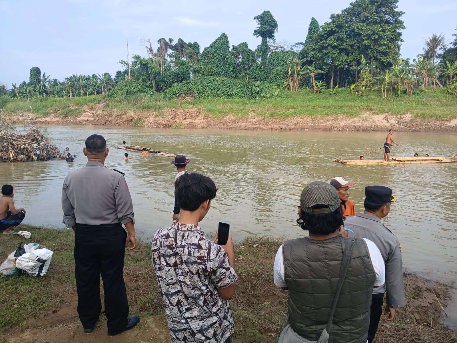 3 Bocah di Kabupaten Serang Hanyut Terbawa Arus Sungai Ciujung