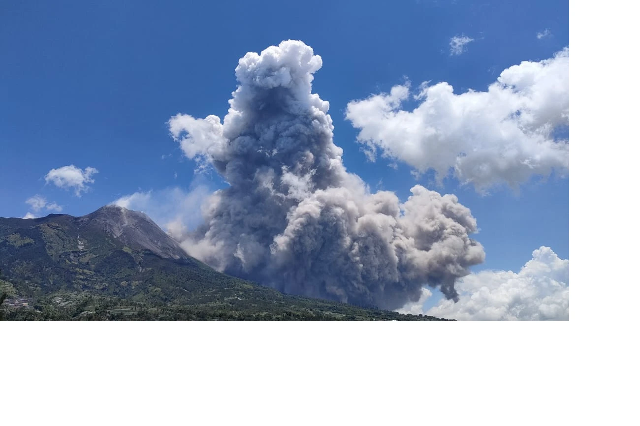 Kondisi Merapi pada Jumat, 30 Mei 2025: Status Siaga, Guguran Lava Masih Terjadi