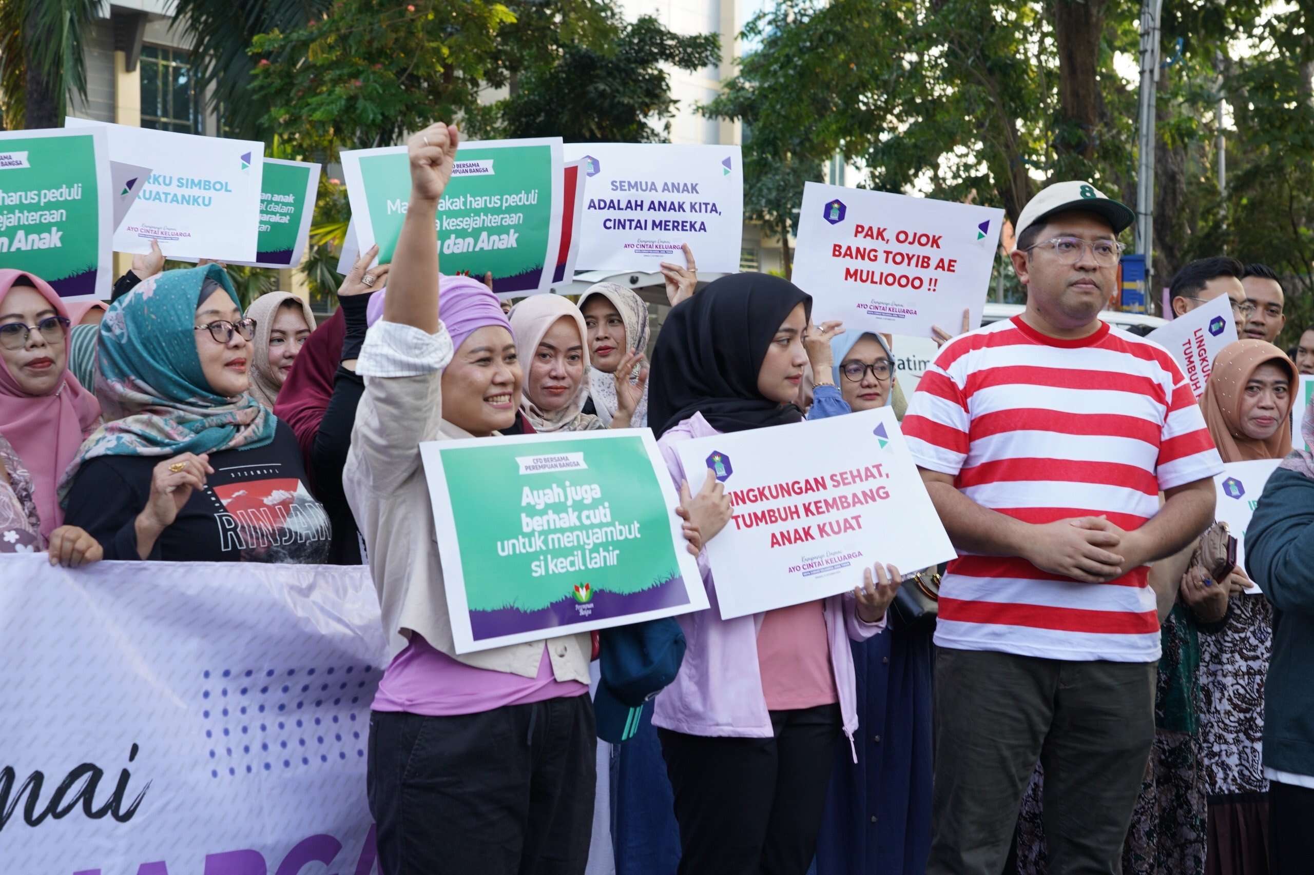 Luluk-Lukman Kampanyekan Perlindungan Perempuan & Anak di CFD Bungkul Surabaya