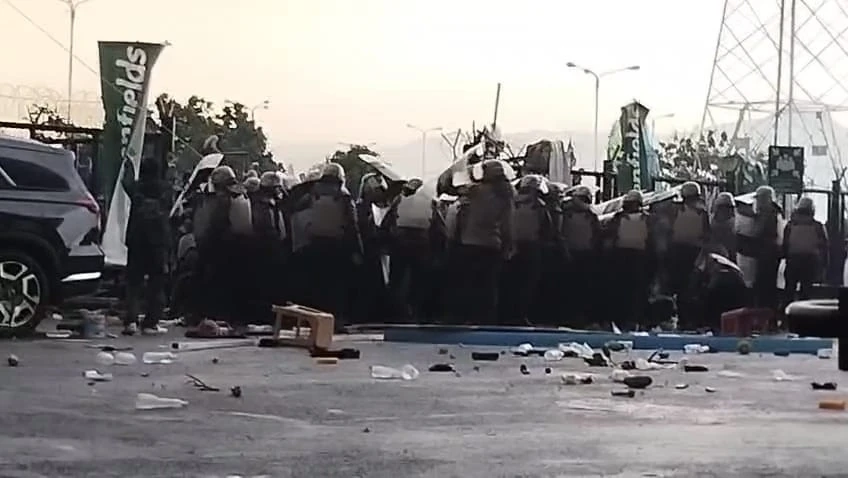 Polisi Tangkap Oknum Bobotoh Kampungan Penjebol Gerbang Biru Stadion GBLA