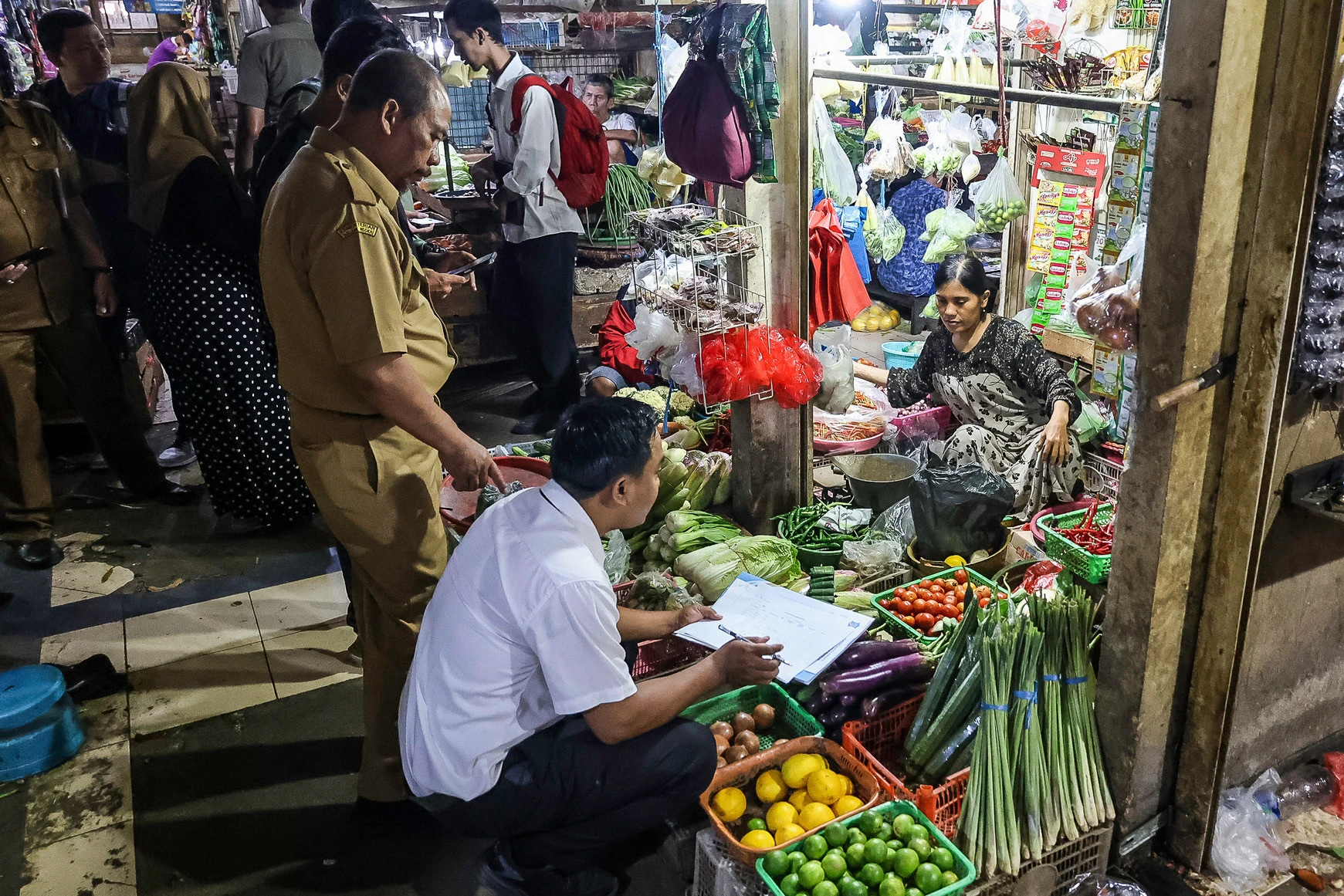 Harga Cabai di Pasar Naik, Pemkot Surabaya Pastikan Ketersediaan Bahan Pokok Aman