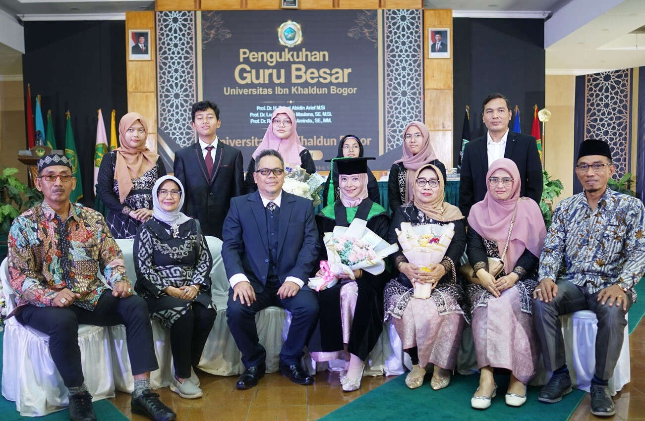 Kisah Inspiratif Prof Renea Shinta Aminda, Dari Bukan Siapa-siapa Sampai Jadi Guru Besar UIKA