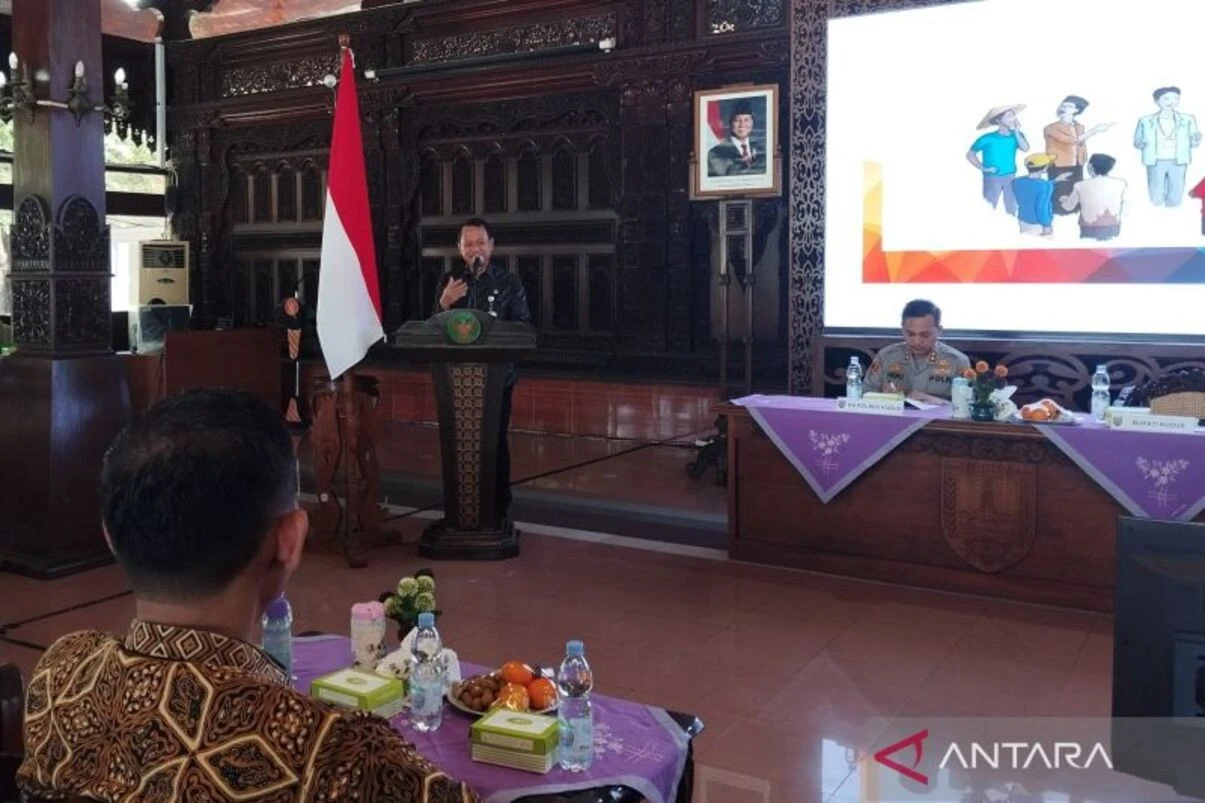 Pelajar Nakal di Kudus Bakal Dikirim ke Kamp Didikan Ala Militer & Pesantren