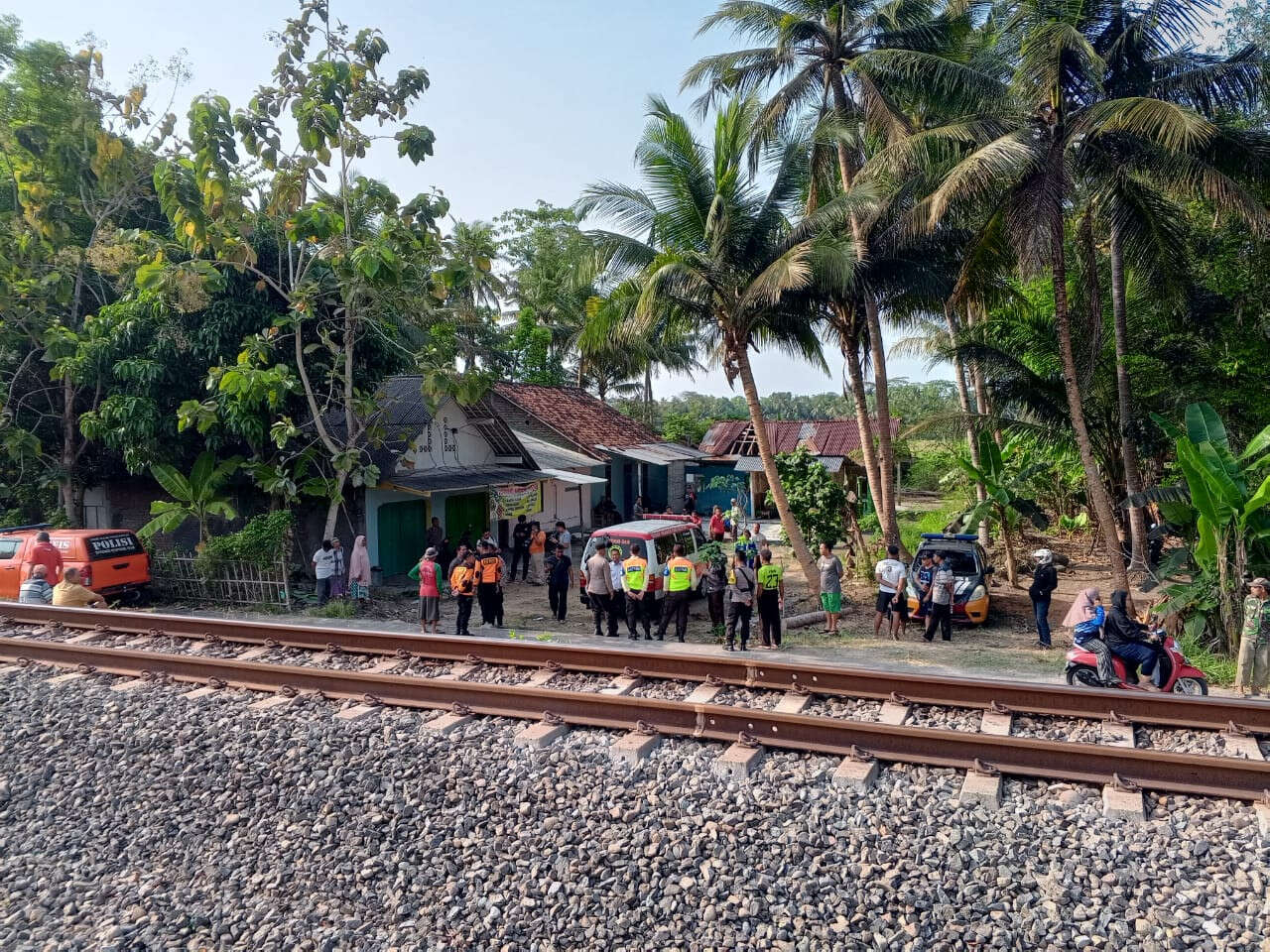 Pria di Kulon Progo Tewas Tertabrak Kereta Api Taksaka