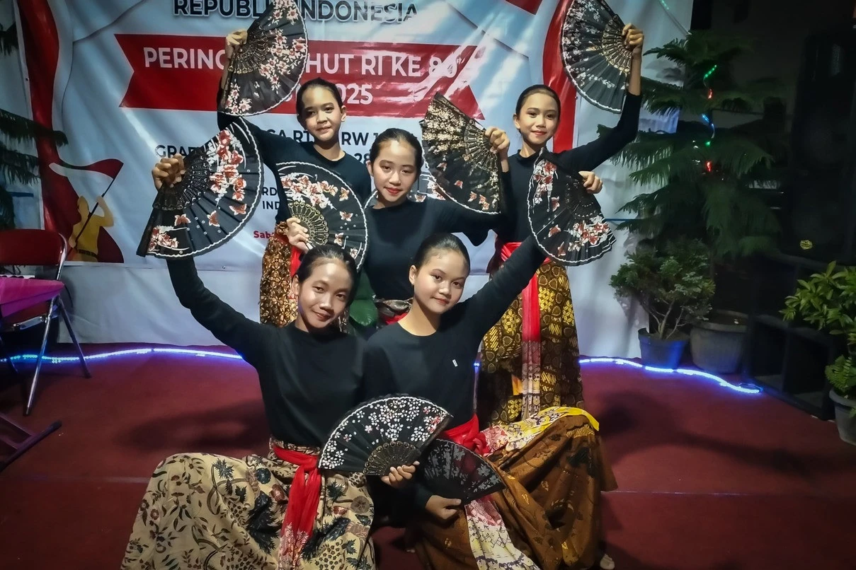 Resepsi HUT ke-80 RI di Gedawang Pecah, Tari Pacu Jalur Bikin Meriah
