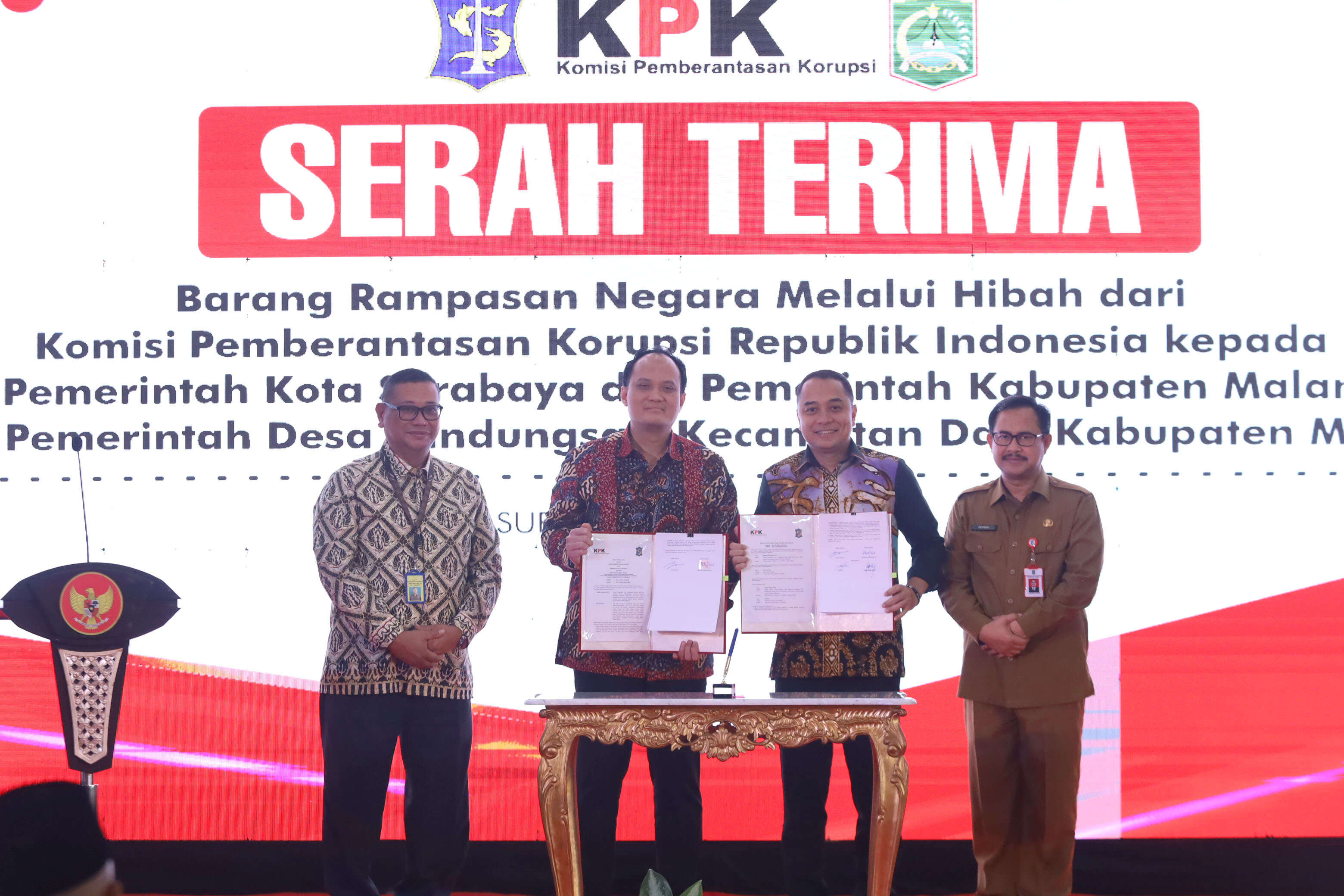 Pemkot Surabaya Terima Hibah Barang Rampasan dari KPK Senilai Rp11,75 M