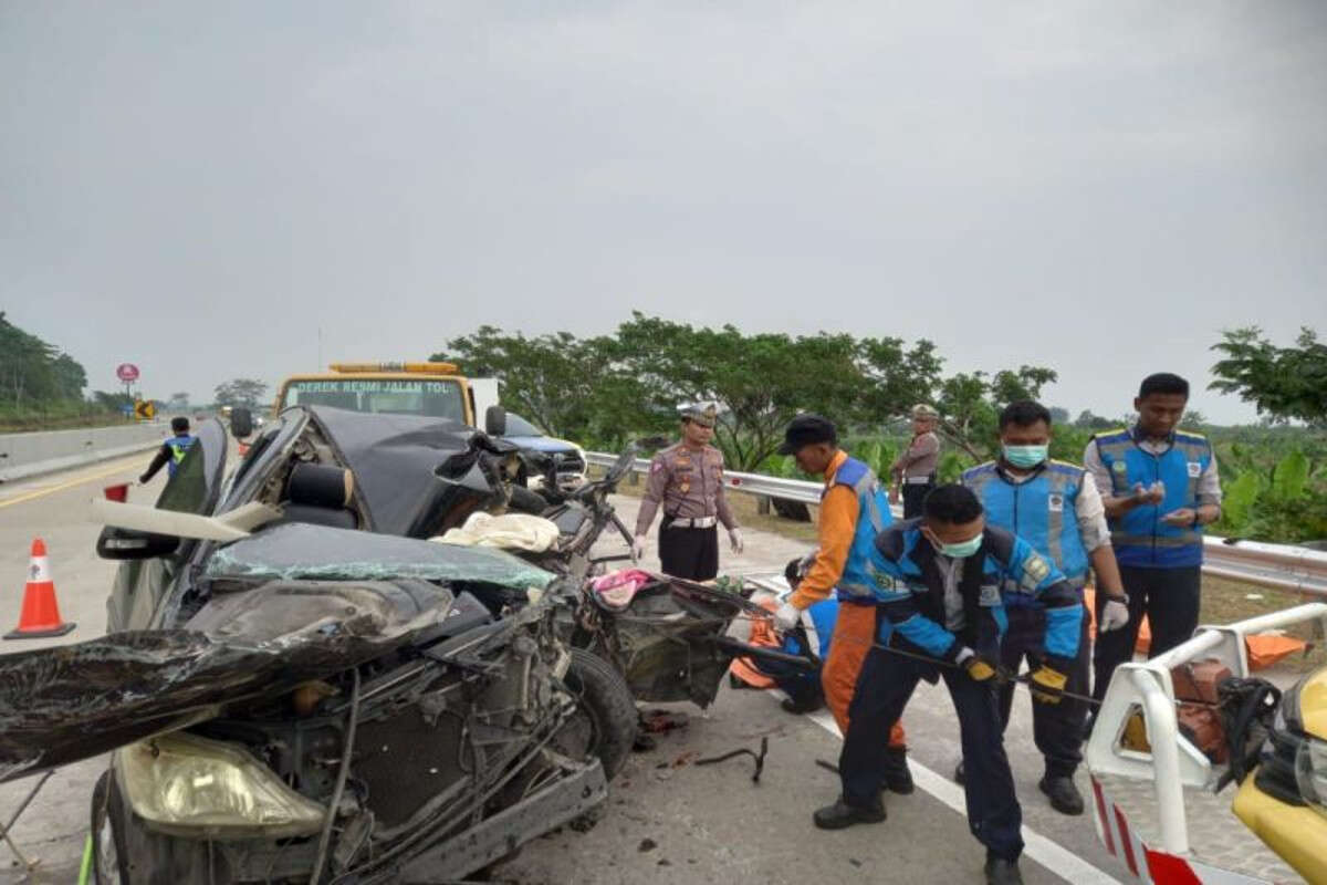 Kecelakaan Maut di Tol Batang-Semarang, Tiga Orang Asal Blora Tewas