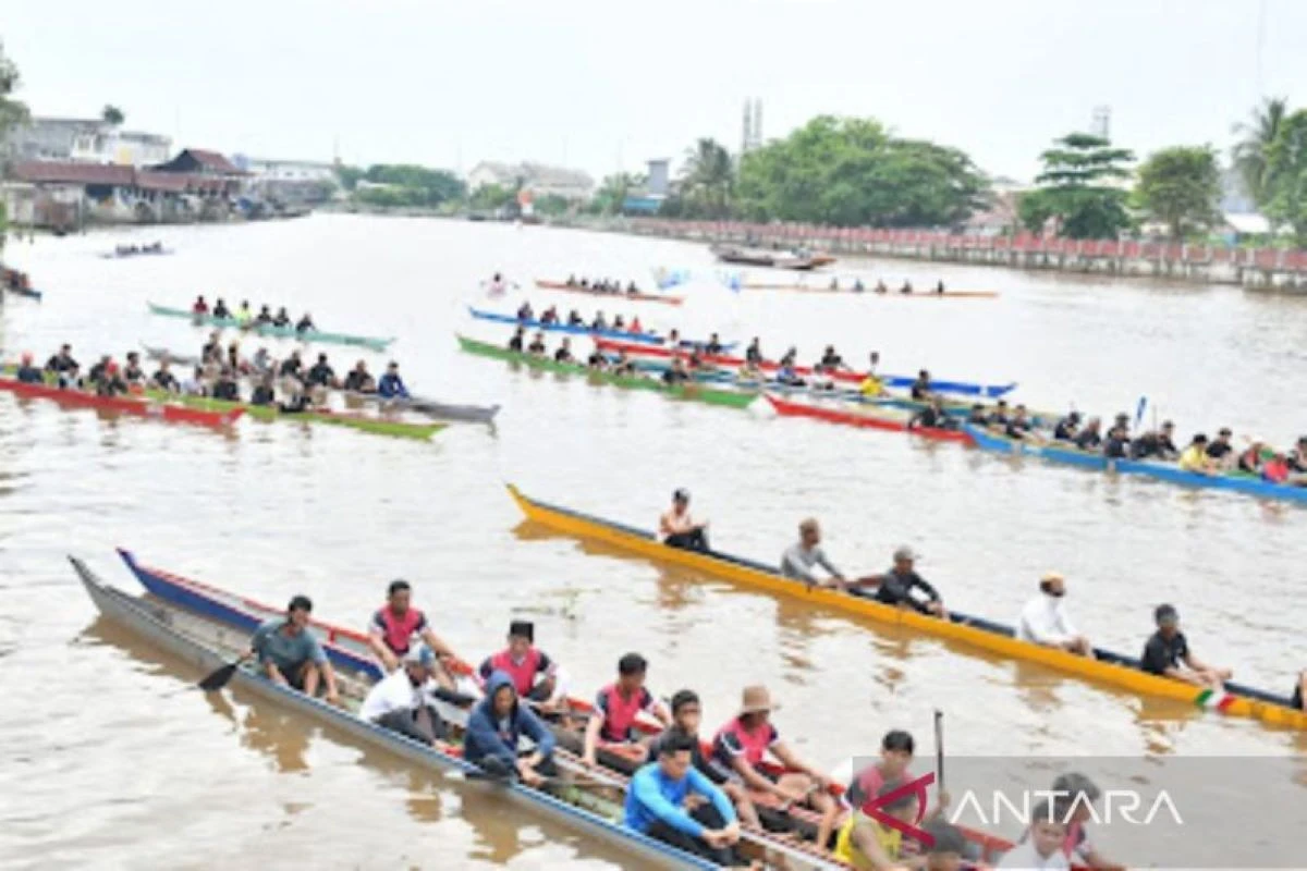 Pemkot Banjarmasin Melestarikan Balap Jukung di Sungai Martapura
