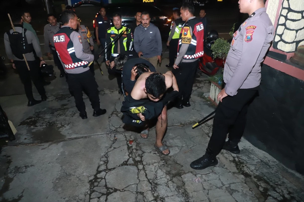 29 Pemuda Mengaku Suporter Persik Mabuk & Serang Polisi di Kediri, Ternyata