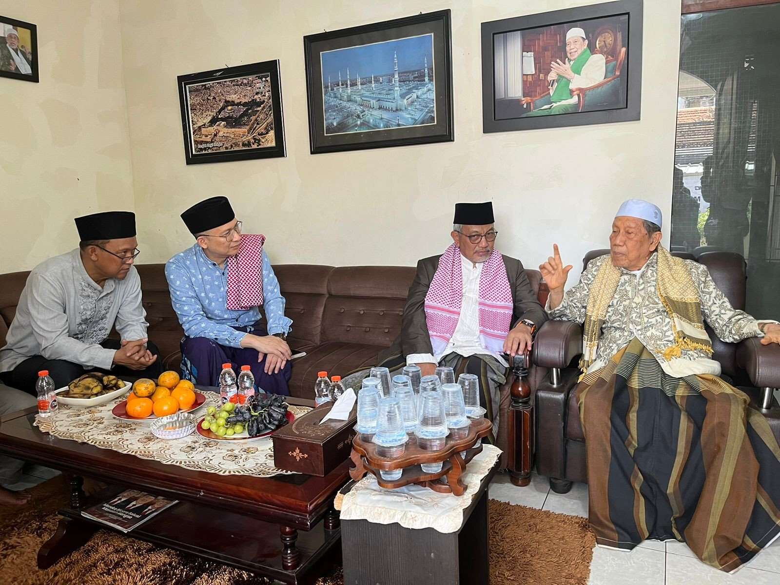 Mendatangi Ulama Cianjur, Ahmad Syaikhu Didoakan Memenangkan Pilgub Jabar 2024