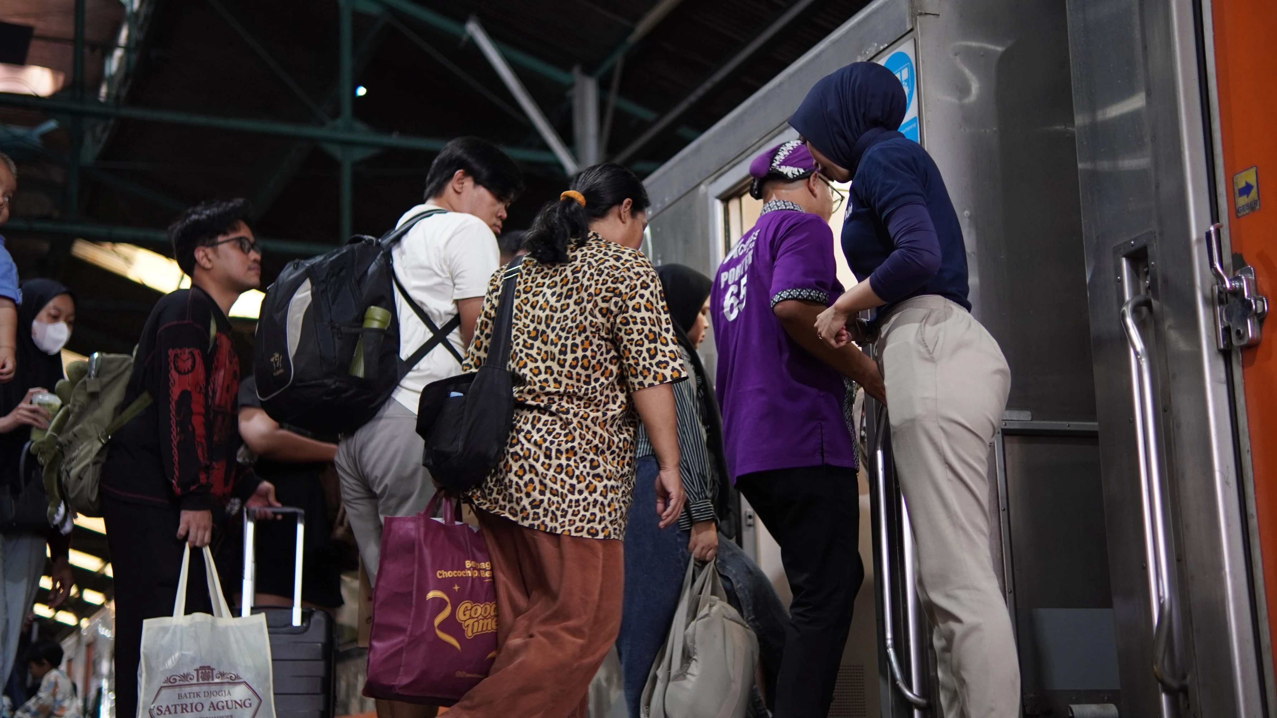 KAI Daop 6 Catat Lonjakan Penumpang pada Semester I 2026