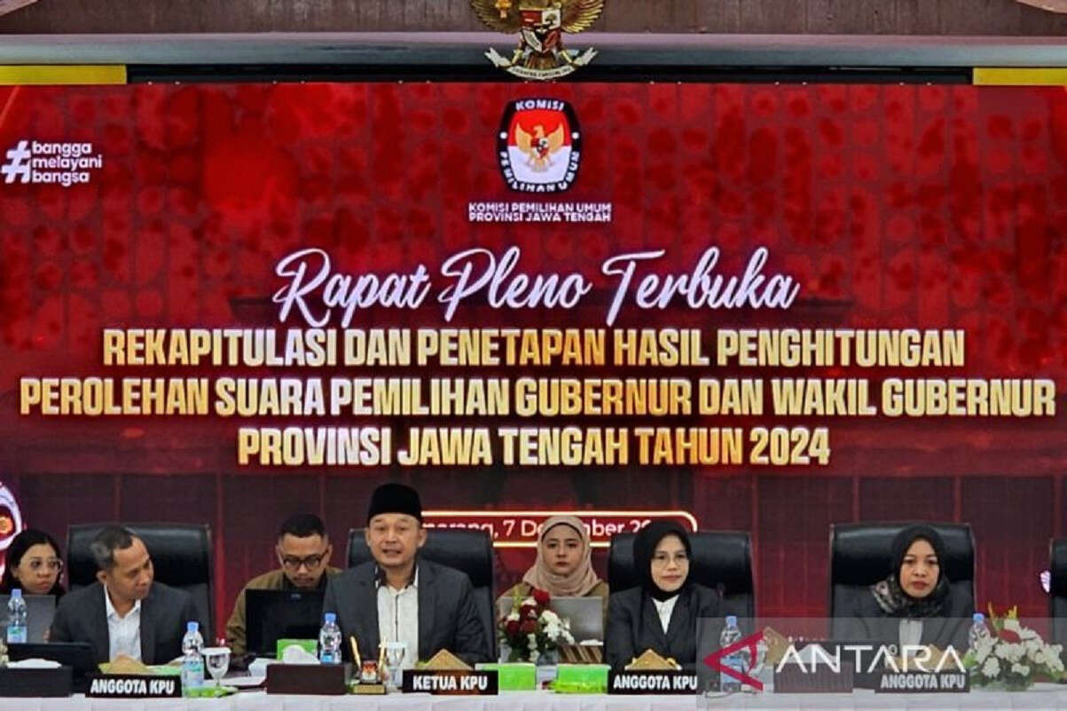 KPU Menggelar Rekapitulasi Hasil Penghitungan Suara Pilgub Jateng 2024