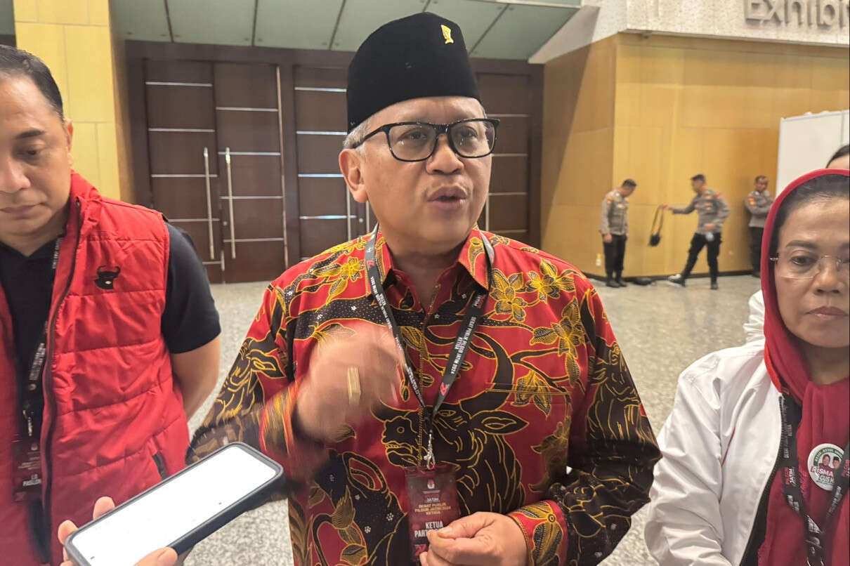 Hasto Nilai Gagasan Risma-Gus Hans Soal Infrastruktur Konkret, Paham Kebutuhan Rakyat