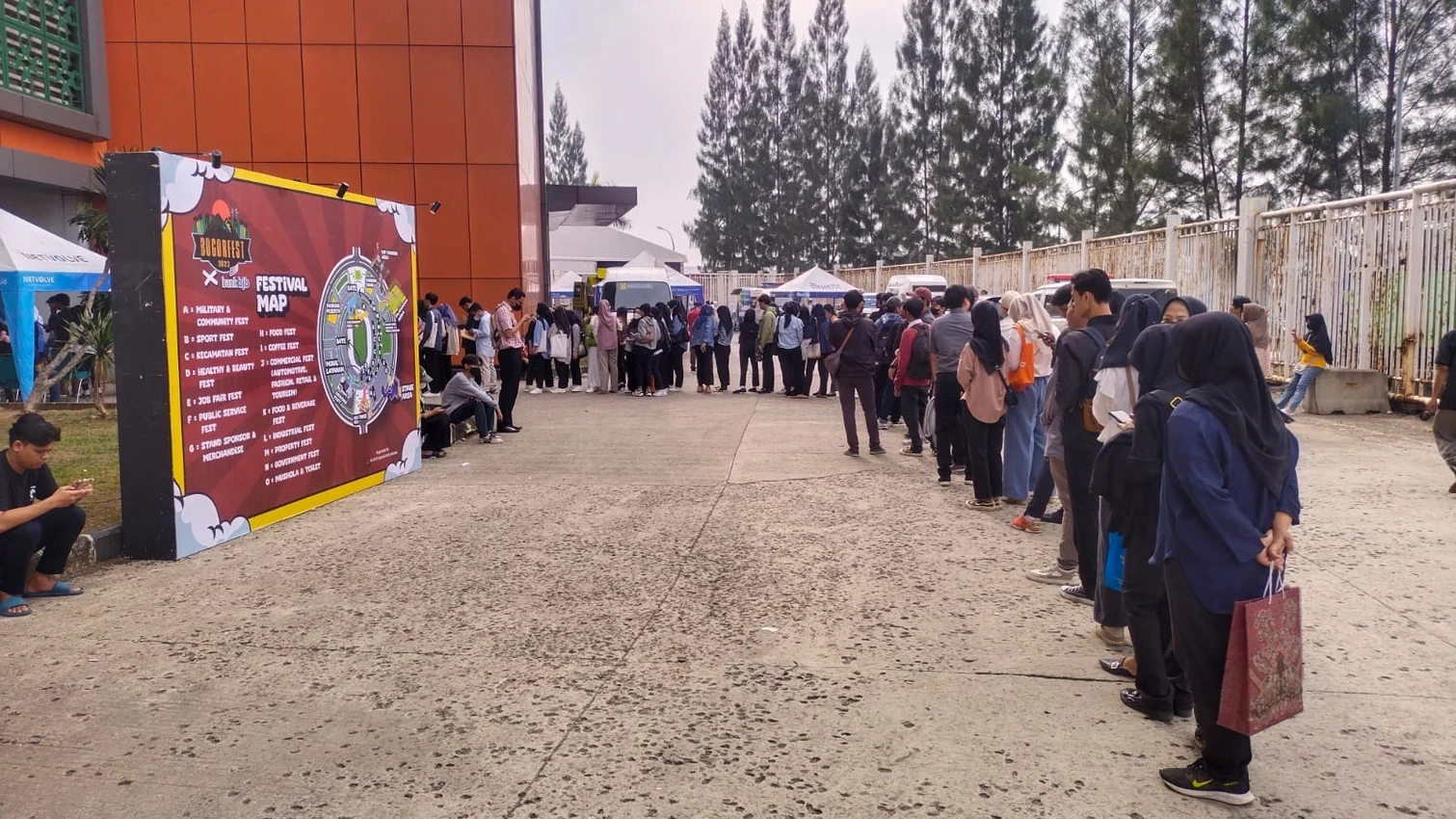 61 Perusahaan Buka Loker di Job Fair Karawang, Sobat Pengangguran Merapat!