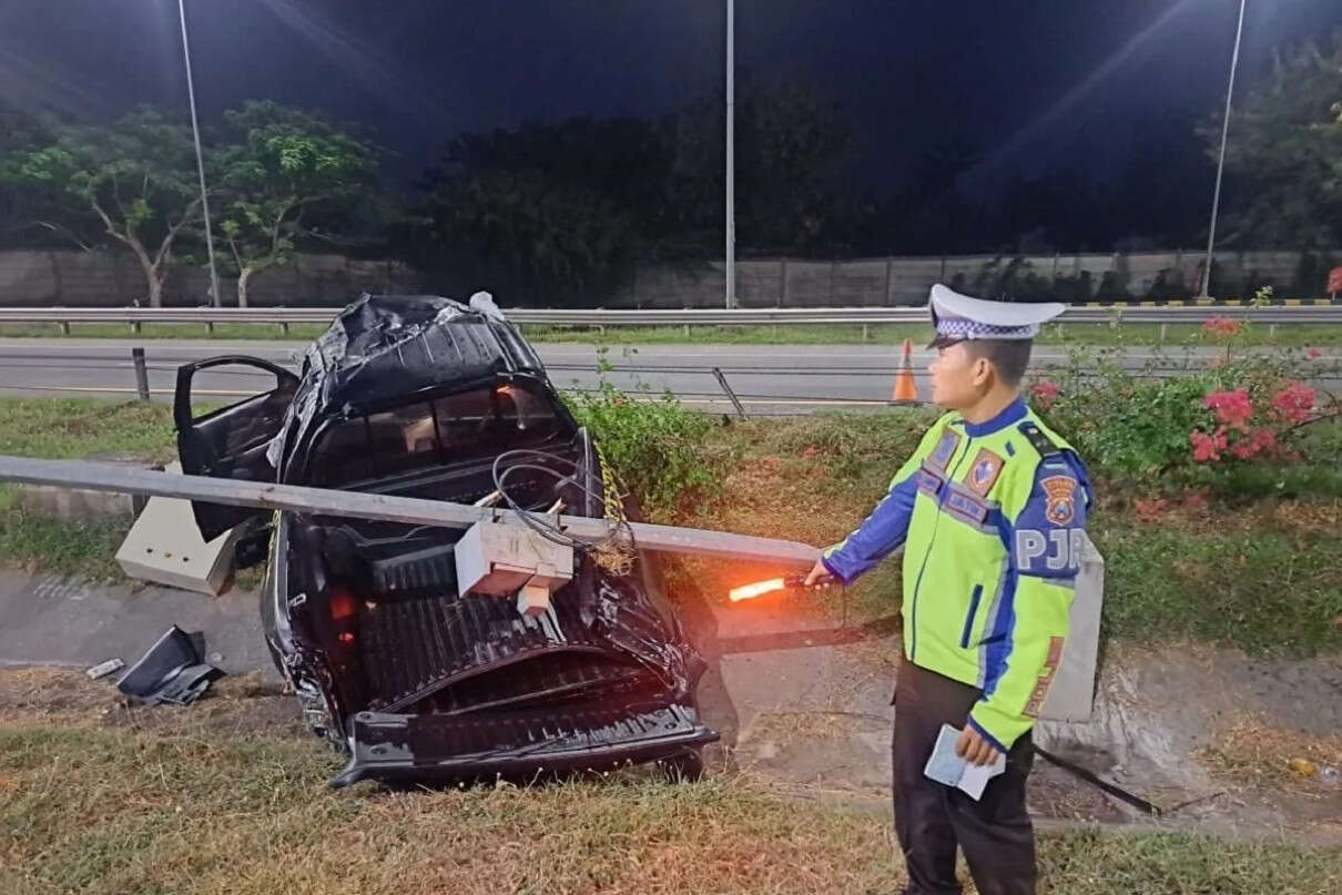 Mobil Bea Cukai Kediri Kecelakaan di Tol Jomo Saat Kejar Kendaraan Bawa Rokok Ilegal