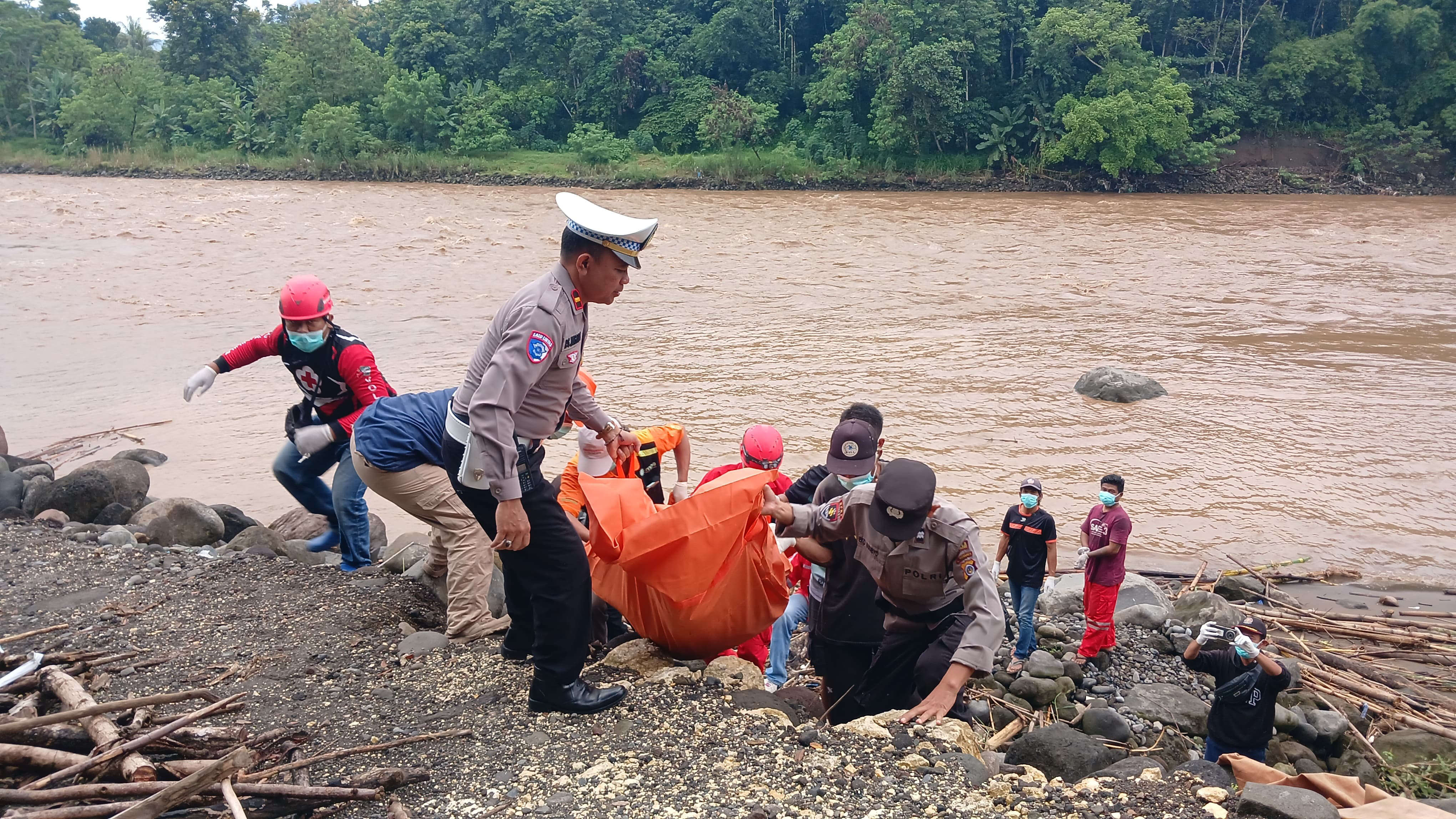 Hendak Mandi di Sungai, Warga Kulon Progo Malah Temukan Mayat Tergeletak