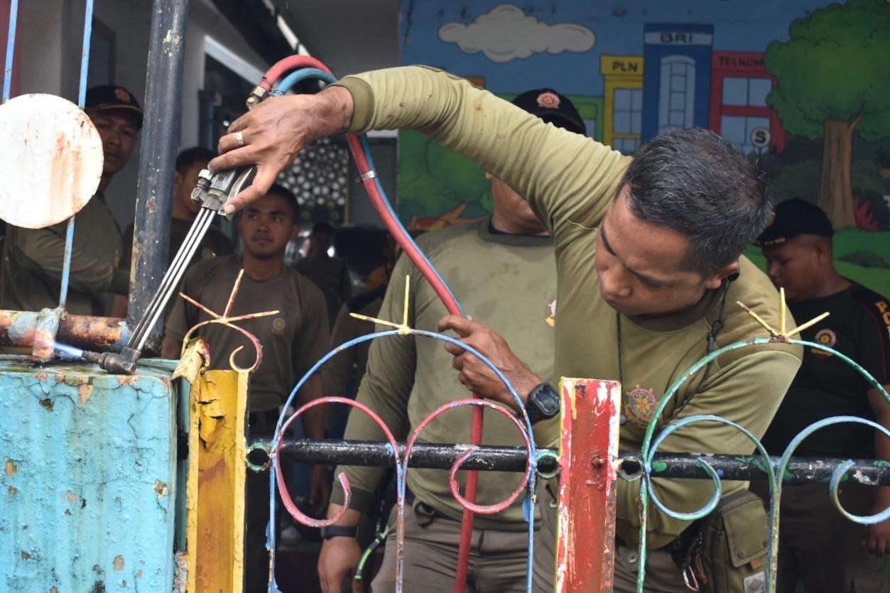 Masa Izin Kedaluwarsa, Bangunan Milik Yayasan Pendidikan Dibongkar Pemkot Surabaya