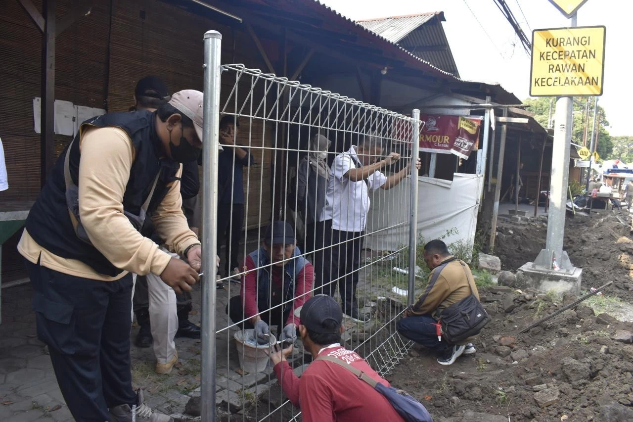 Tertibkan 22 Bangli di Ketintang Permai, Pemkot Surabaya Amankan Aset & Fasum