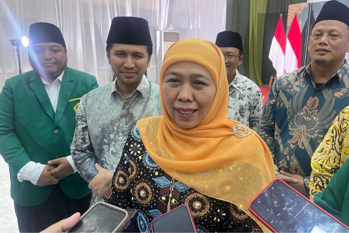 Jokowi Bakal Jadi Saksi Pernikahan Anak ke-3 Khofifah, Risma dan Luluk Juga Diundang