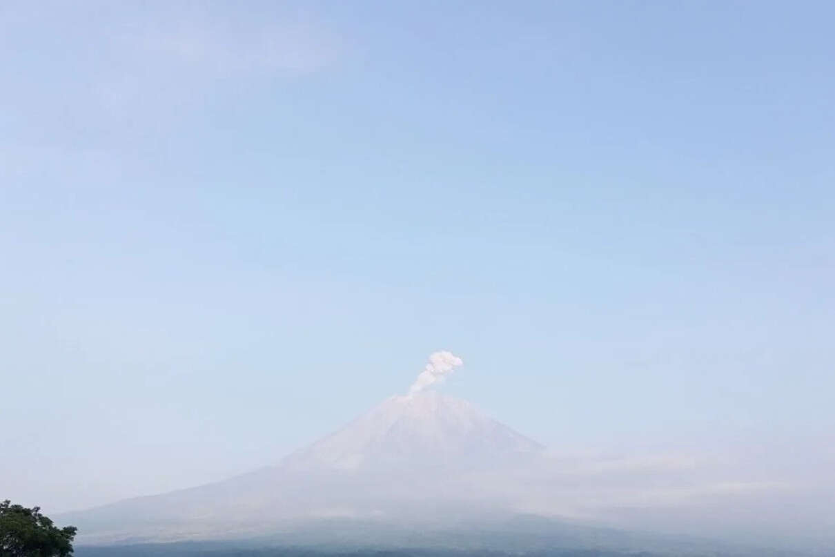 Gunung Semeru Erupsi Lagi, Empat Kali Terjadi dalam Sehari