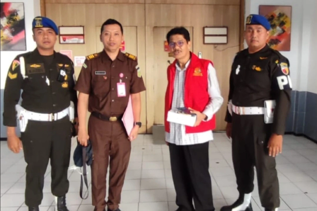 Mantan Kadindik Jatim Ditetapkan Tersangka Kasus Belanja Barang & Jasa SMK 2017