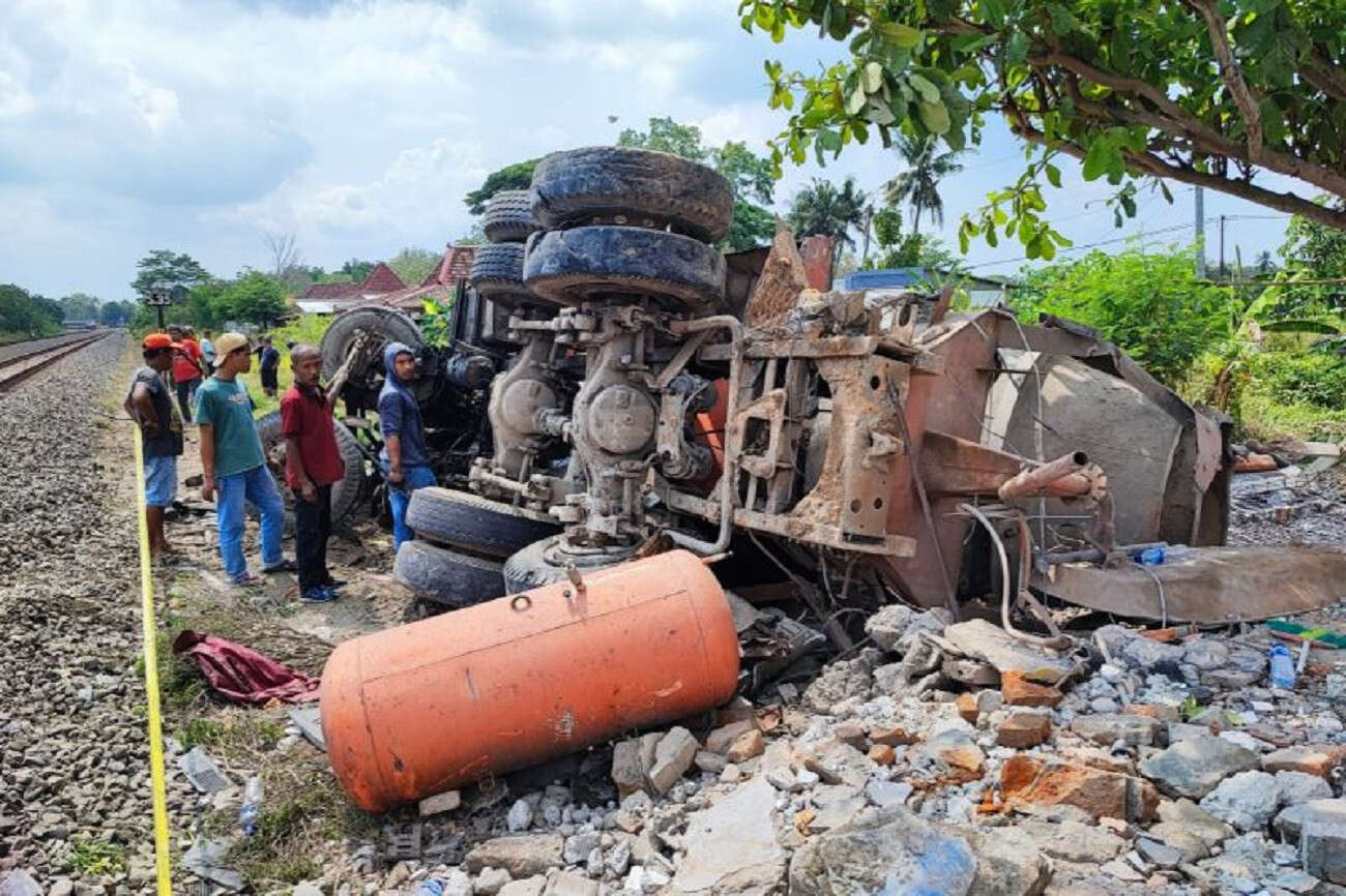 Belajar dari Kecelakaan KA Taksaka, Pengendara Wajib Memperhatikan Hal Ini