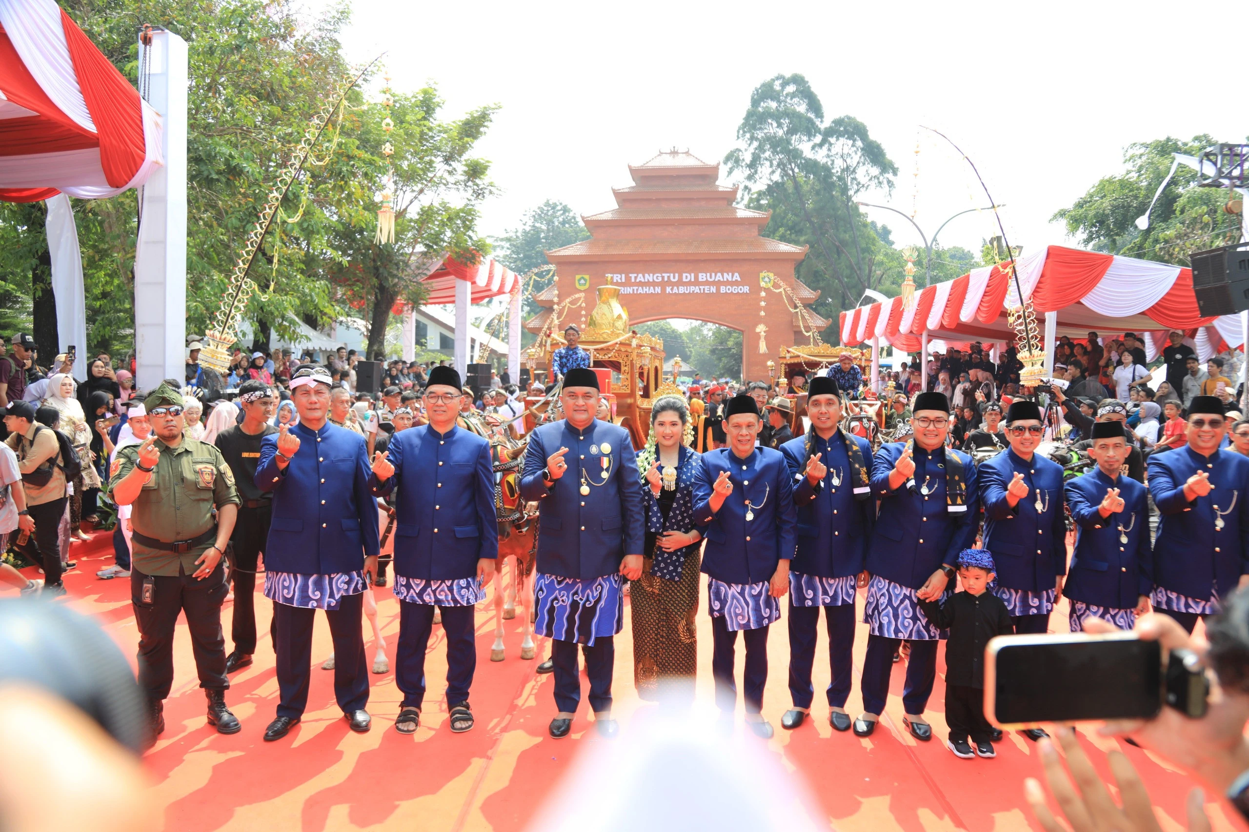 Meriah! Helaran Mapag Pajajaran Anyar Tutup Hari Jadi ke-544 Bogor