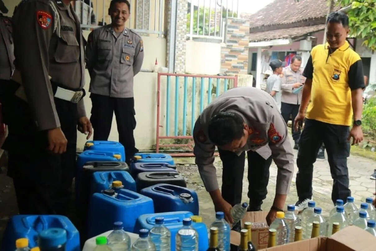 Satpol PP Madiun Razia Miras Jelang Ramadan, Sita Puluhan Arak Jowo