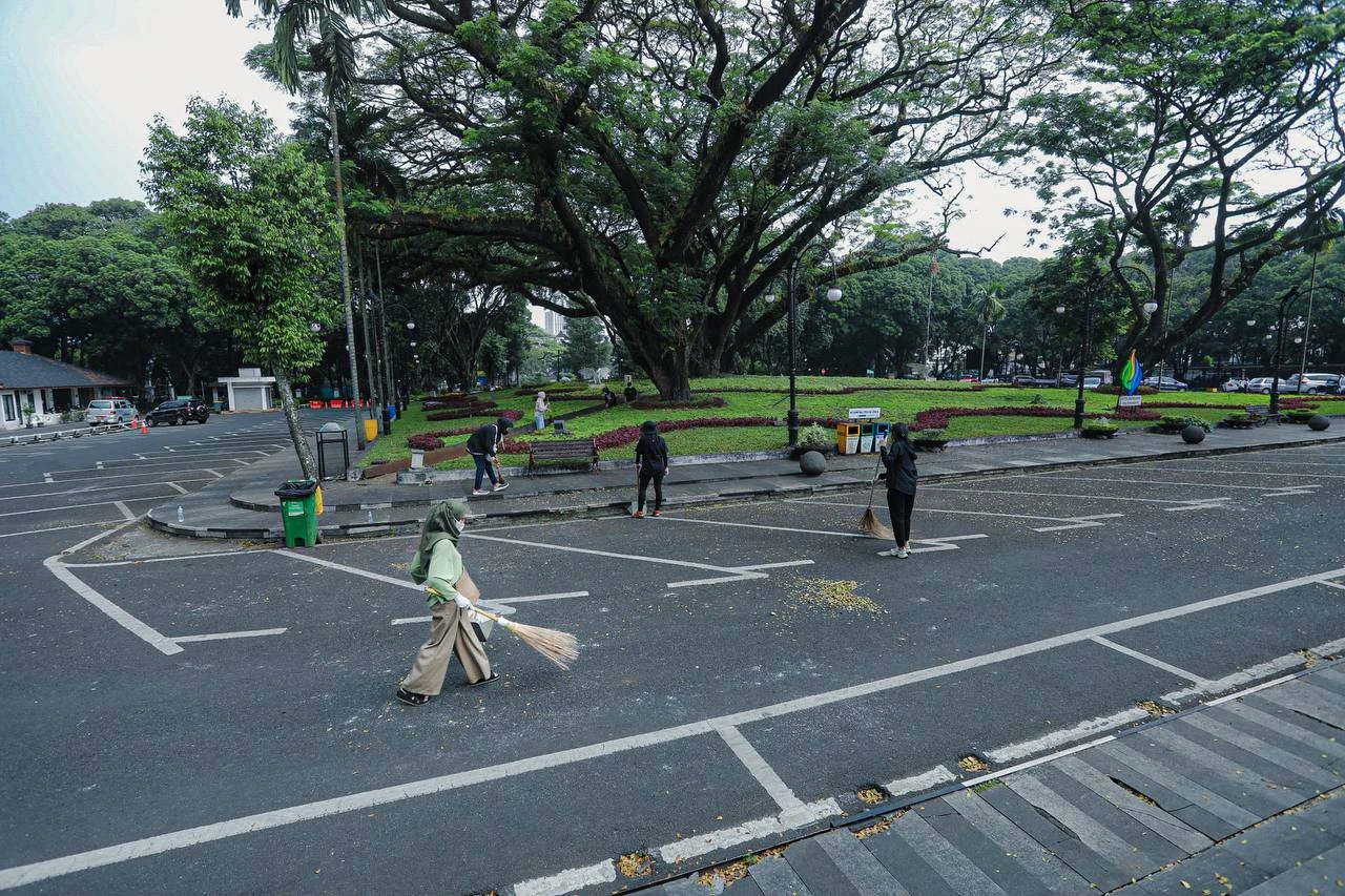 Pemkot Bandung Kaji Wacana Pemberatan Sanksi Pembagi Bir di Pocari Sweat Run 2025