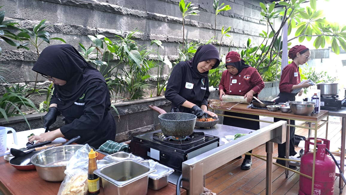 Peringati HUT ke-79 RI, Swiss-Belhotel Bogor Menggelar Kompetisi Memasak Soto Ayam Nusantara