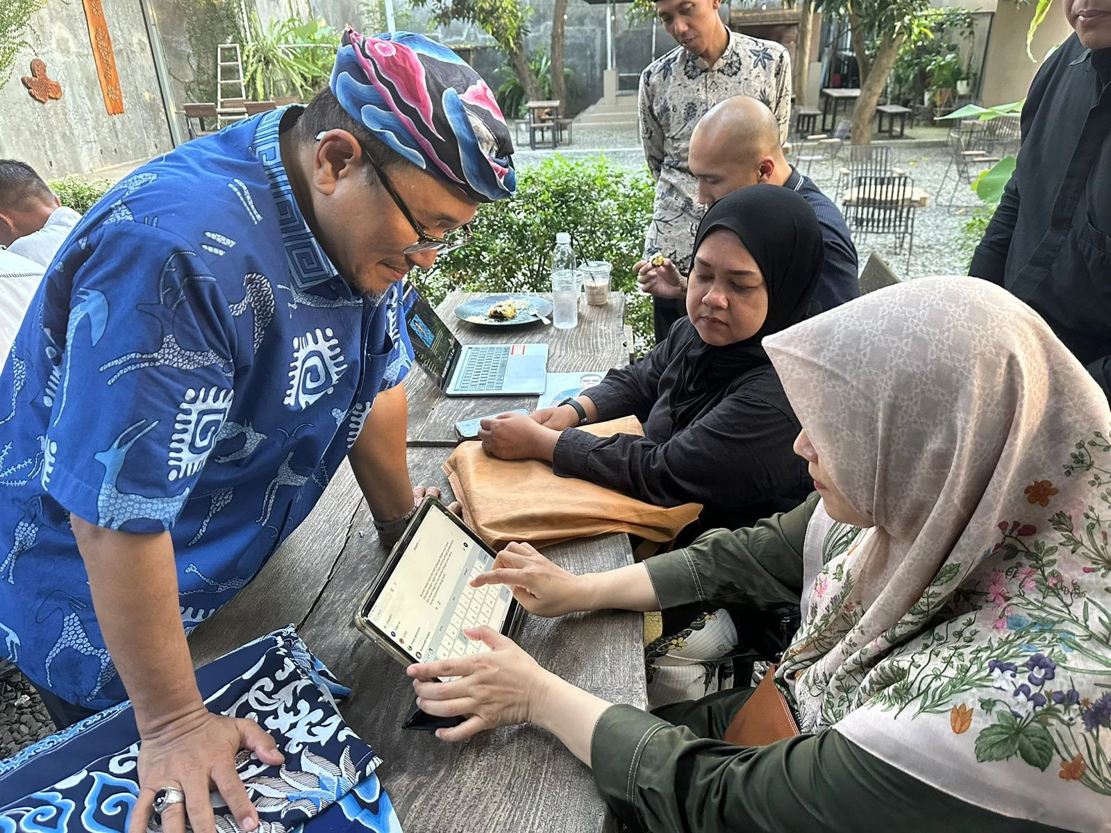 Gabungkan Teknologi dan Tradisi, Kampung Batik AI Lahir di Cirebon