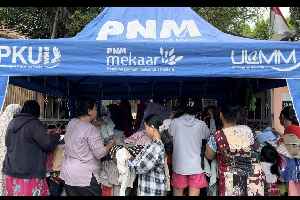 Pengusaha Laundry Surabaya Kecipratan Rezeki dari Program Donasi Pakaian PNM Mekaar