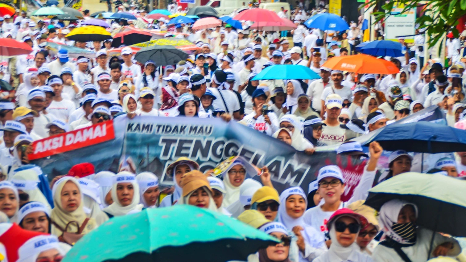 Lelah Hidup di Tengah Ancaman Banjir, Warga Bogor dan Bekasi: Kami Tidak Mau Tenggelam Lagi!
