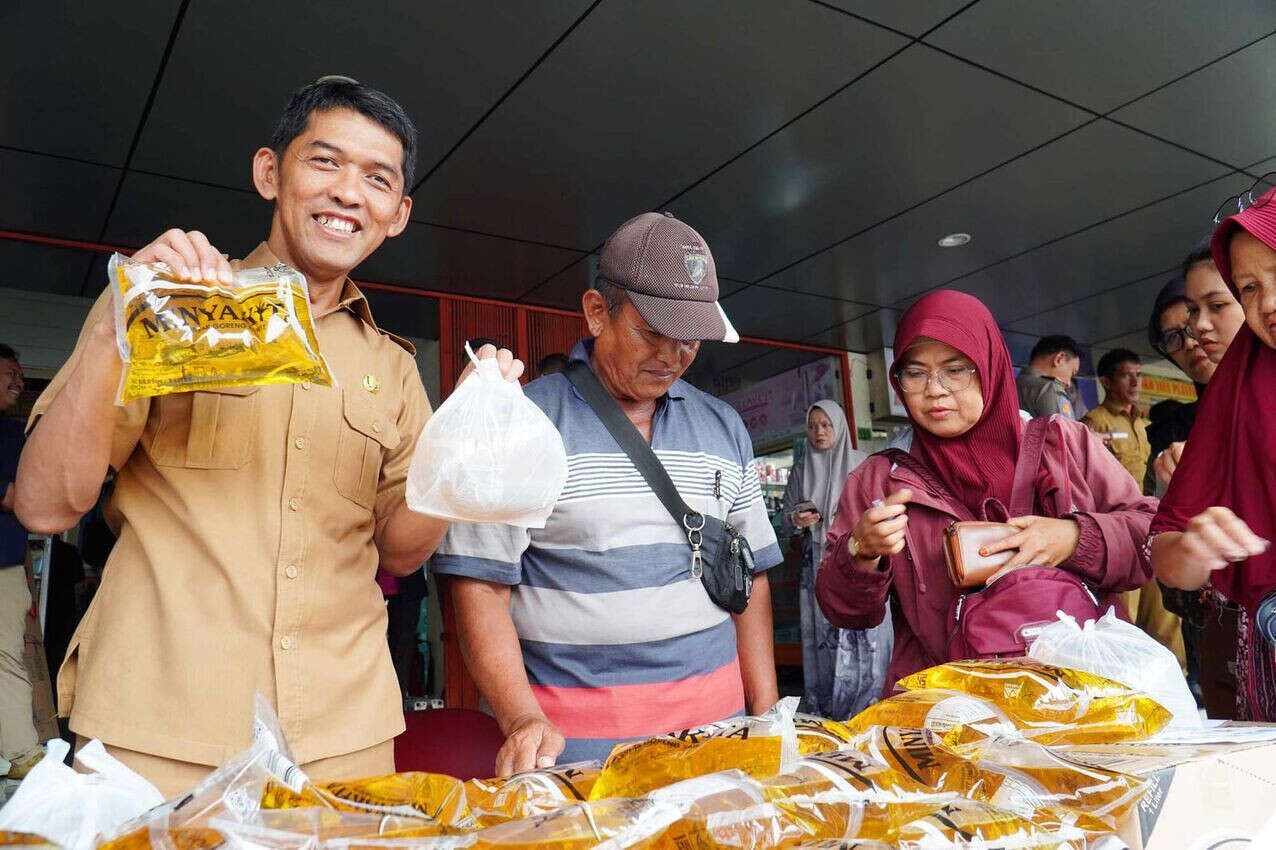 Pastikan Ketersediaan Minyak Goreng, Pemkot Bogor Gelar Operasi Pasar 6 Ribu Liter Minyakita