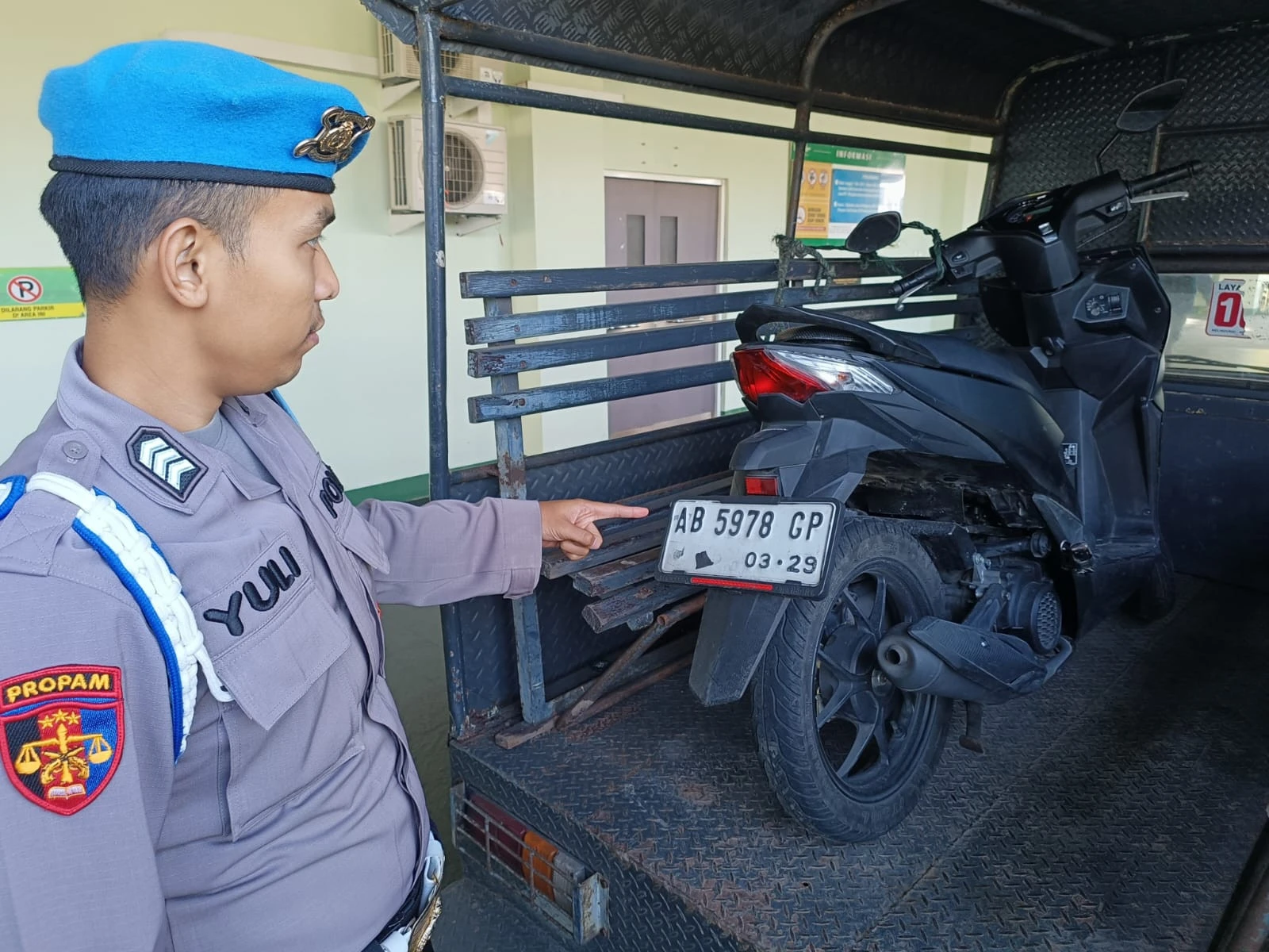 Anggota Polisi Tertabrak Pesepeda Motor Saat Bertugas
