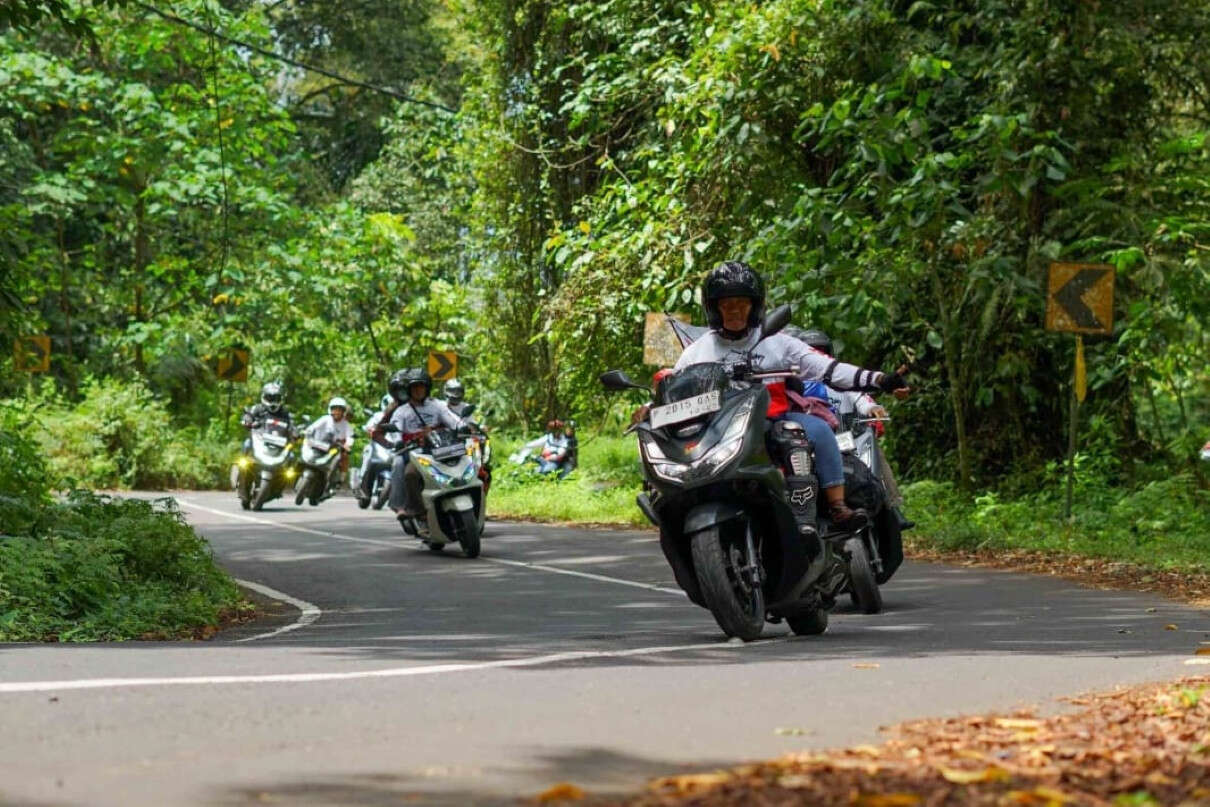 Intip Keseruan PCX Day Jelajahi Keindahan Alam di Banyuwangi