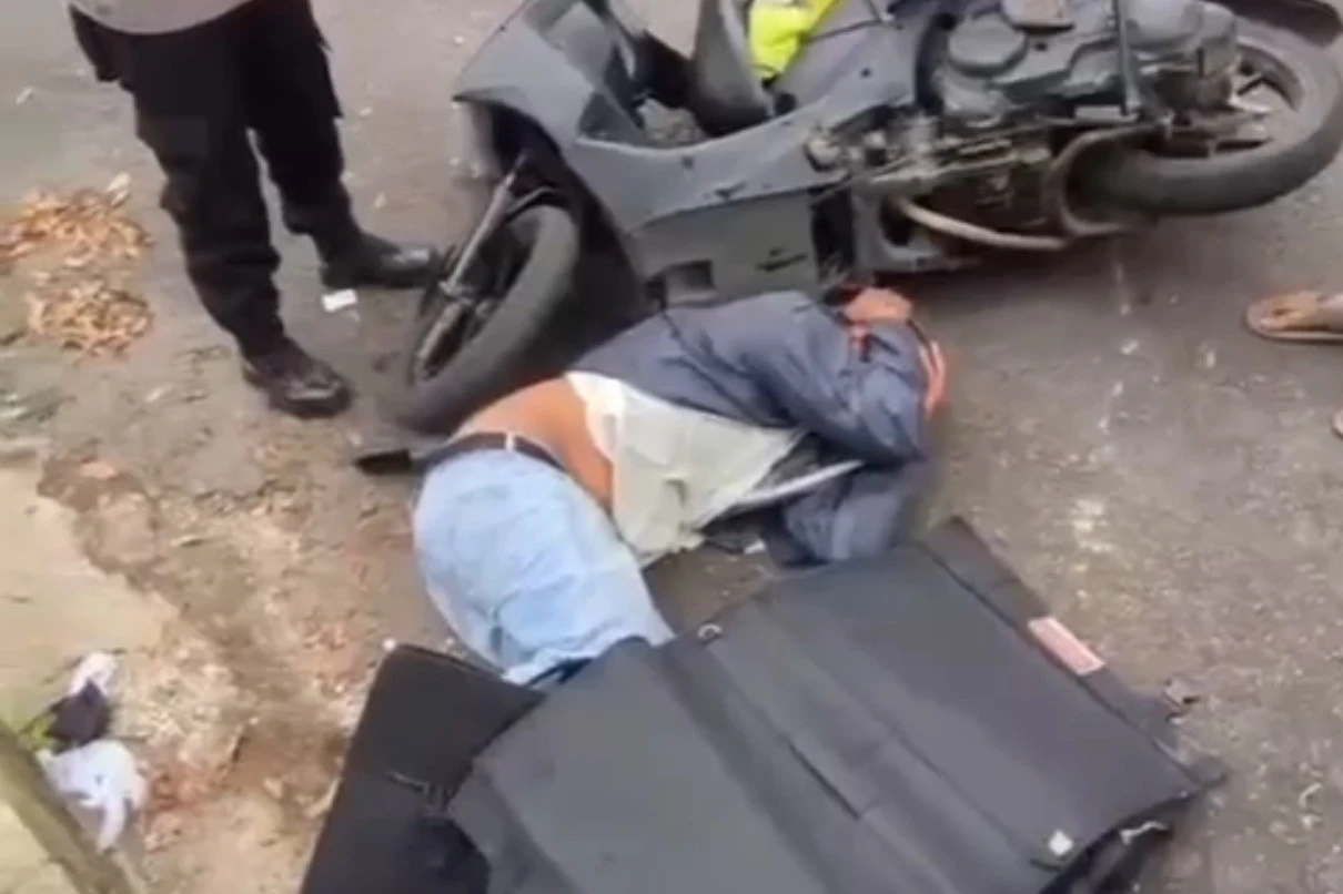Tertangkap Basah, Maling Helm di Magetan Jadi Sasaran Amukan Warga
