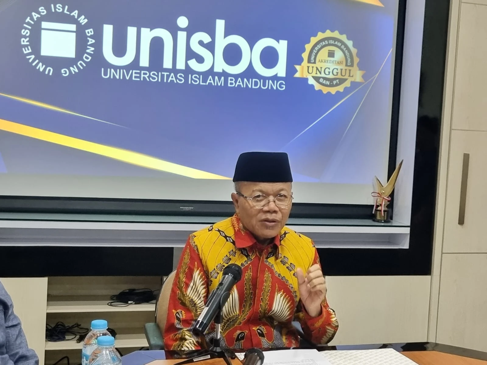 Rektorat Unisba Merespons Kasus Dugaan Penggelapan Duit Arisan Oleh Mahasiswanya