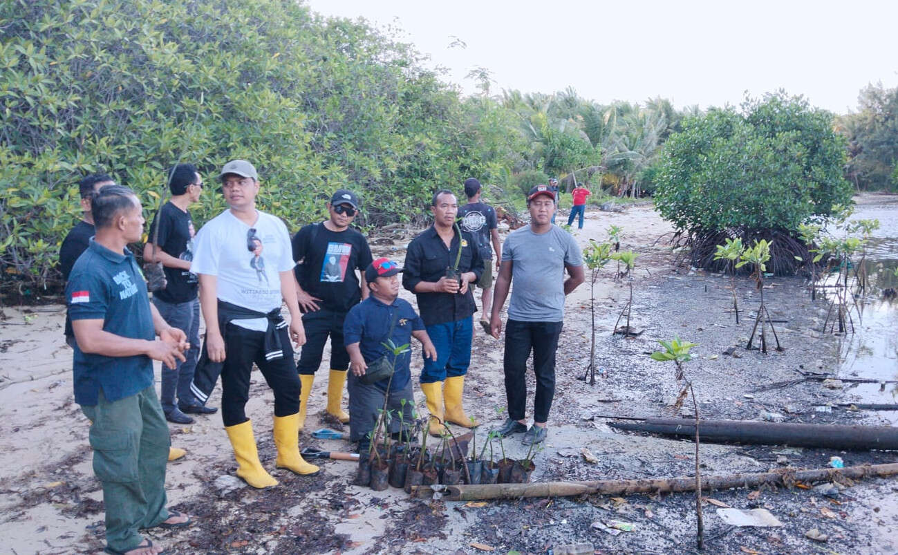 Di Balik Keindahan Alam Karimunjawa, Ada Sosok yang Tak Pernah Lelah Merawatnya