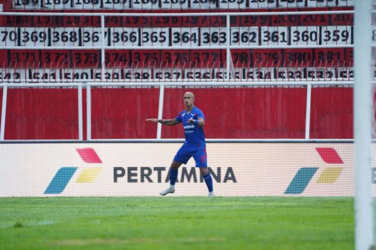 Arema FC Gagal Petik Poin Penuh, Ditahan Imbang 1-1 Persis Solo