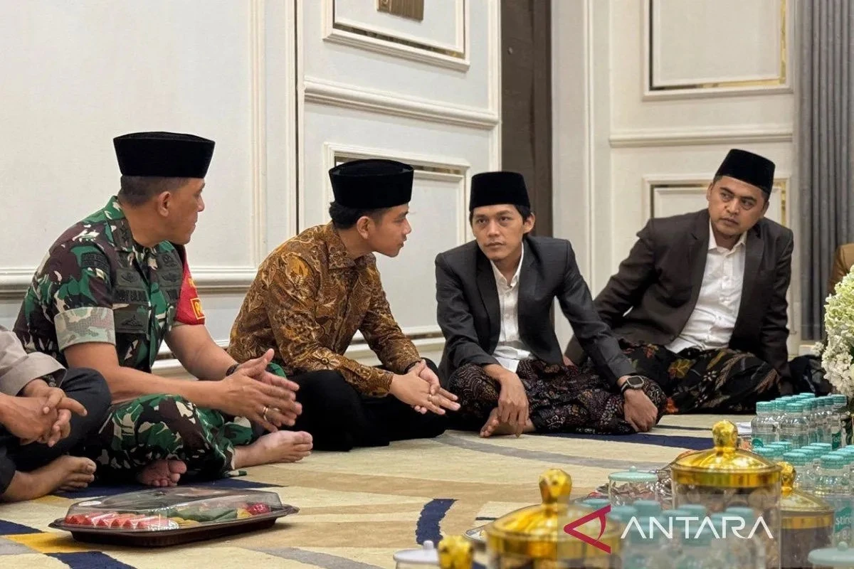 Wapres Gibran Sebut Gus Iqdam Teman Lama dan Guru