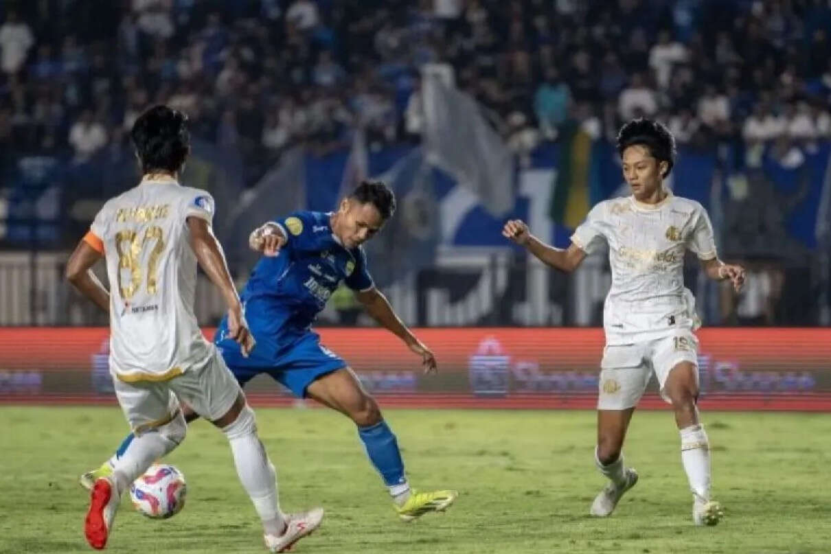 Demi 3 Poin, Arema FC Harus Antisipasi Permainan Transisi Cepat Malut United