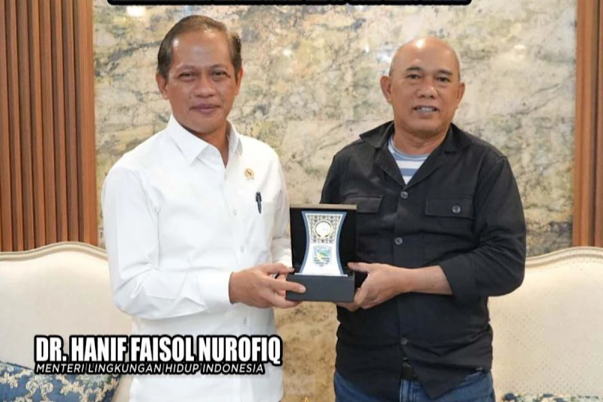 Menteri Lingkungan Hidup Bahas Penanganan Sampah Bareng Bupati Kotabaru