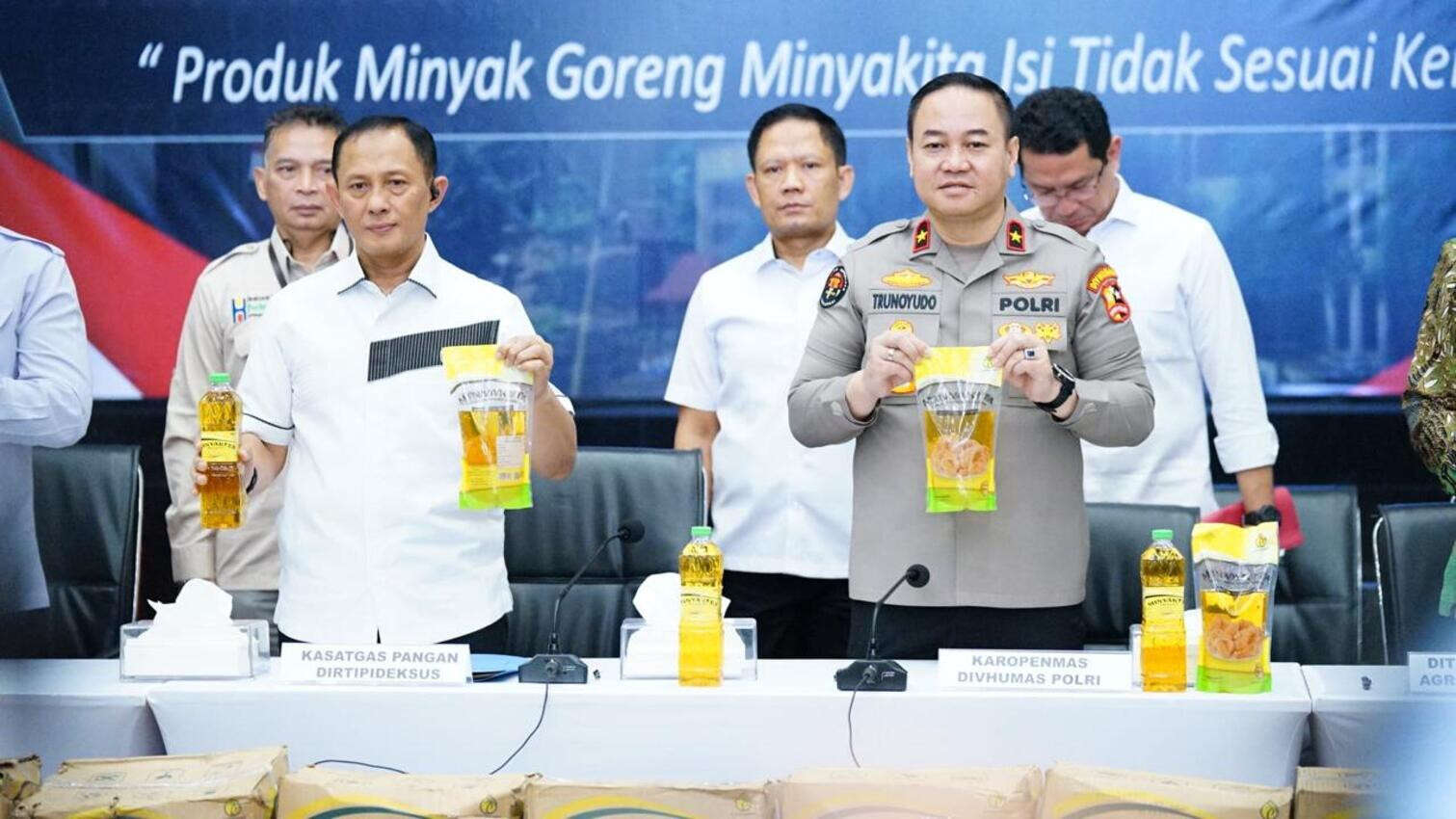 Polri Bongkar Praktik Kecurangan Minyakkita Tak Sesuai Takaran di Depok, 10.560 Liter Minyak Disita