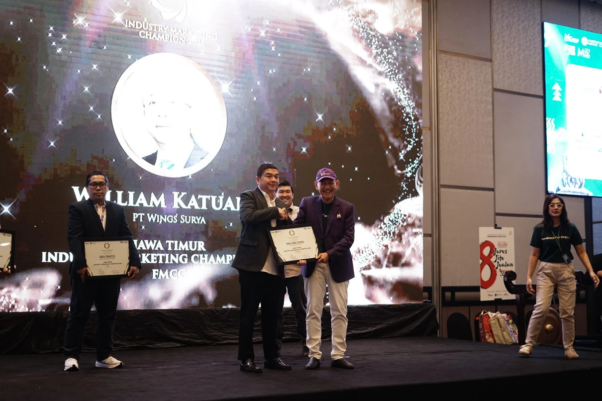 CEO National Hospital Raih Penghargaan Industry Marketing Champion Sektor Kesehatan